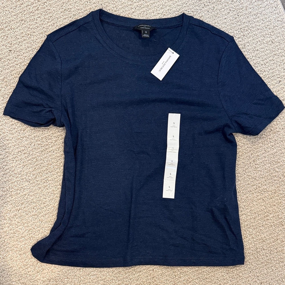 Banana Republic linen Tshirt